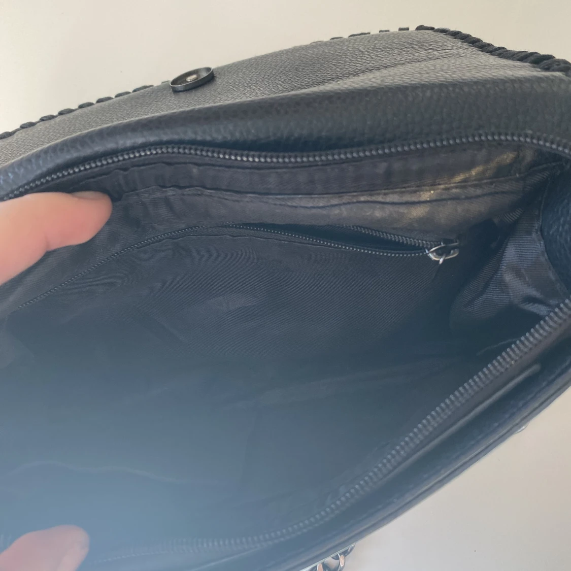 Svart väska (metalkedja) - 91