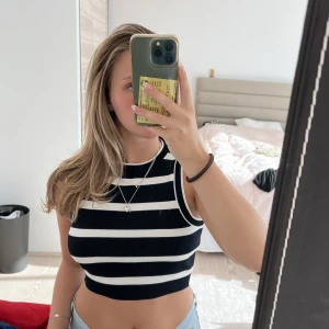 Zara topp - Super fin topp från Zara. Använd 1 gång. 