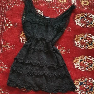 Volong klänning - I mycket bra skick och passar m_ L