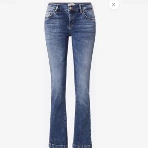 Ltb Jeans  - Säljer mina Ltb jeans i modellen ”Fallon”. Väldigt sparsamt använda💓Tar bud från 400💓