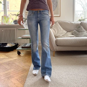  Low waisted jeans  - säljer dessa super snygga Low waisted Jens💘💘💘