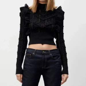 Zara topp - Sååå fin stickad topp i pointelle från zara, helt slutsåld. Nypris 459 säljer för 200+frakt💓🫶🏼 