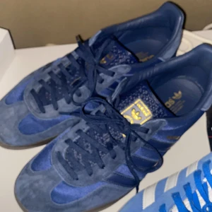 Adidas Gazelle  - Helt oanvända Gazza!! Otroligt fina skor!! Storlek 44