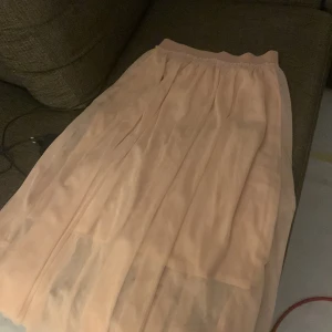 Kjol skirt  plisserad S rosa  - Plisserad kjol rosa storlek S