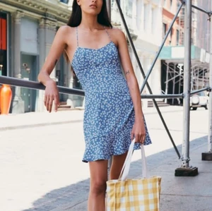 Klänning  - Klänning köpt förra året på zara! Som ny