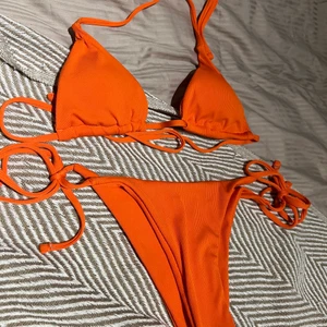 Bikini - Såså fin orange bikini helt ny