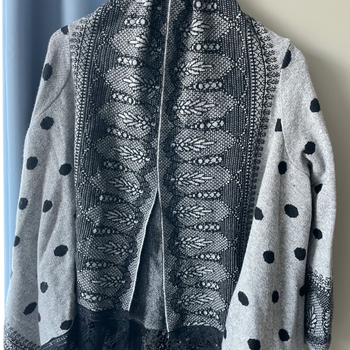 Stickad tröja  - 90