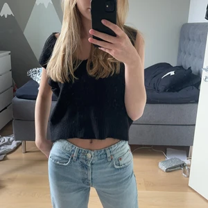 Linne/väst - Säljer denna fina väst ifrån Alvii då den inte kommer till användning. Fint skick och in princip aldrig använd💓 100kr+frakt