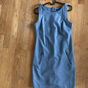 Klänning strl m  - Oanvänd klänning! 