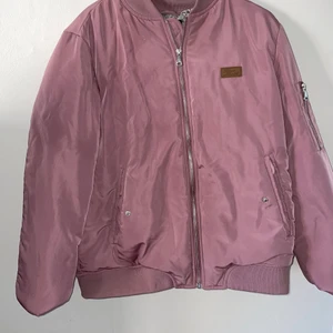 Bomberjacka gammalrosa  - Bra skick. 
