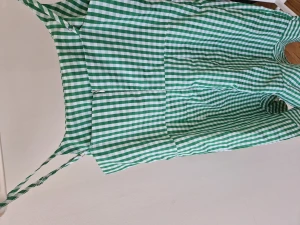Green trendy dresses from zara - Green dress perfect for summer hot days 