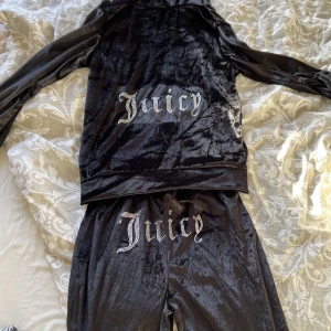 Juicy Couture  -  juicy couture dress, lite liten i storleken för mig som är 170