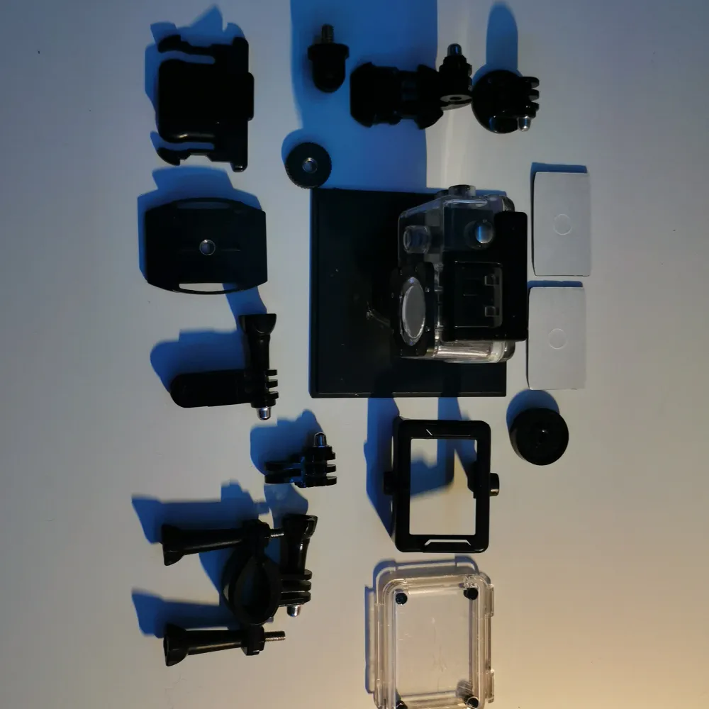 En ny kamera har använt en gång funkar jette bra med allt material. . Övrigt.