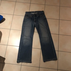 Levis 527  - Levis 527, 200 kr. Bara att skriva om du har nån fråga eller fundering :)