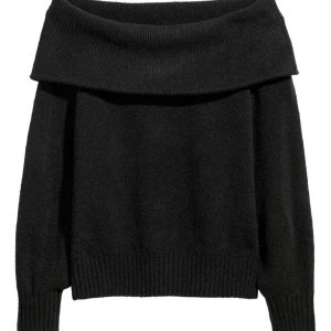 Stickad off shoulder - Säljer en stickad svart off shoulder tröja från H&M, storlek Xs💖 Budgivning+ frakt