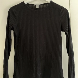 Basic ribbad tröja🖤 - Långärmad T-shirt 🖤