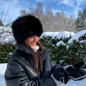 Svart piffig vinterjacka ☃️ - Ny skick. Stor i storleken ☃️