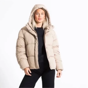 Jacka - Beige croppad jacka som tyvärr är för liten för mig🤍