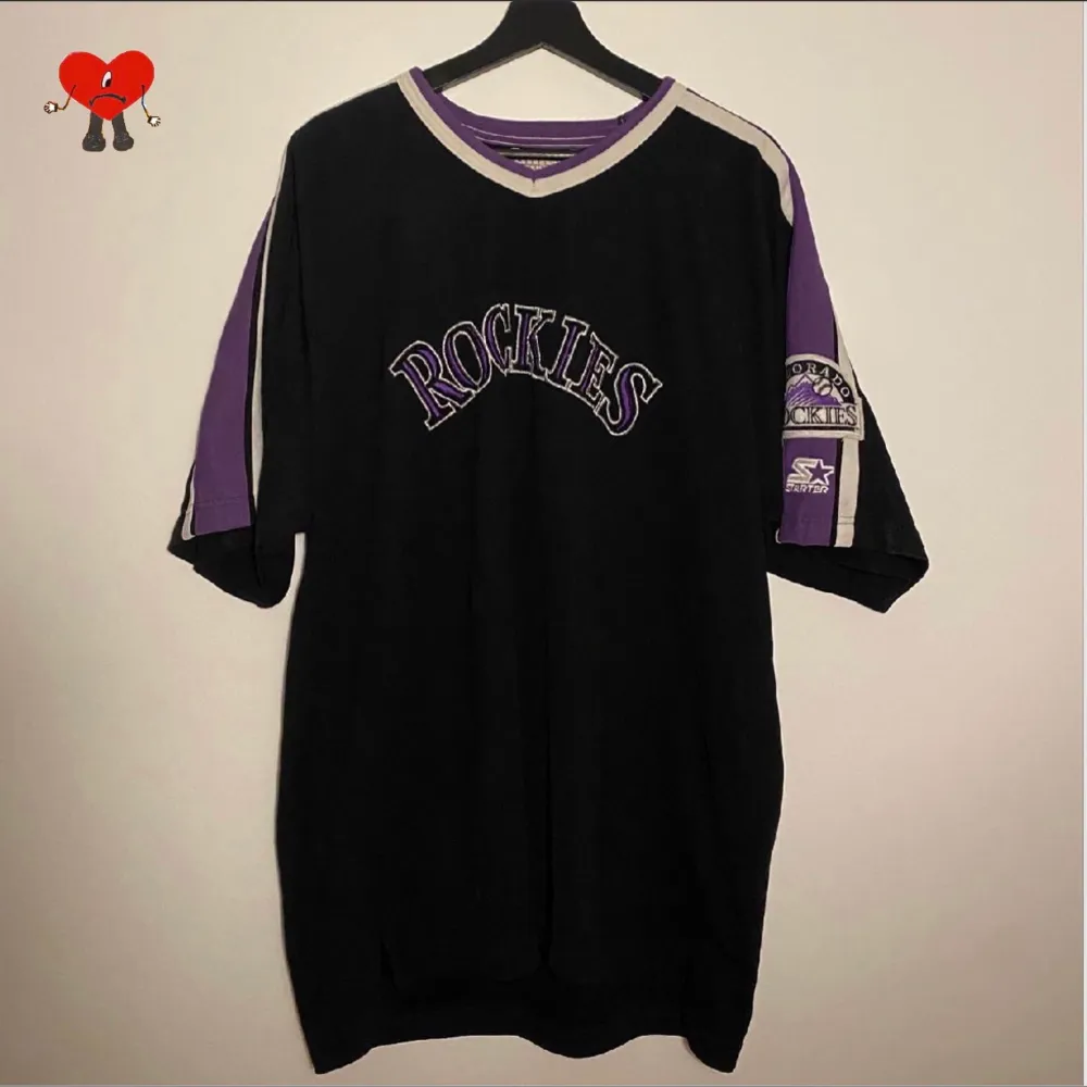 Vintage baseball tee från 90 talet, Colorado Rockies! Storlek L. T-shirts.