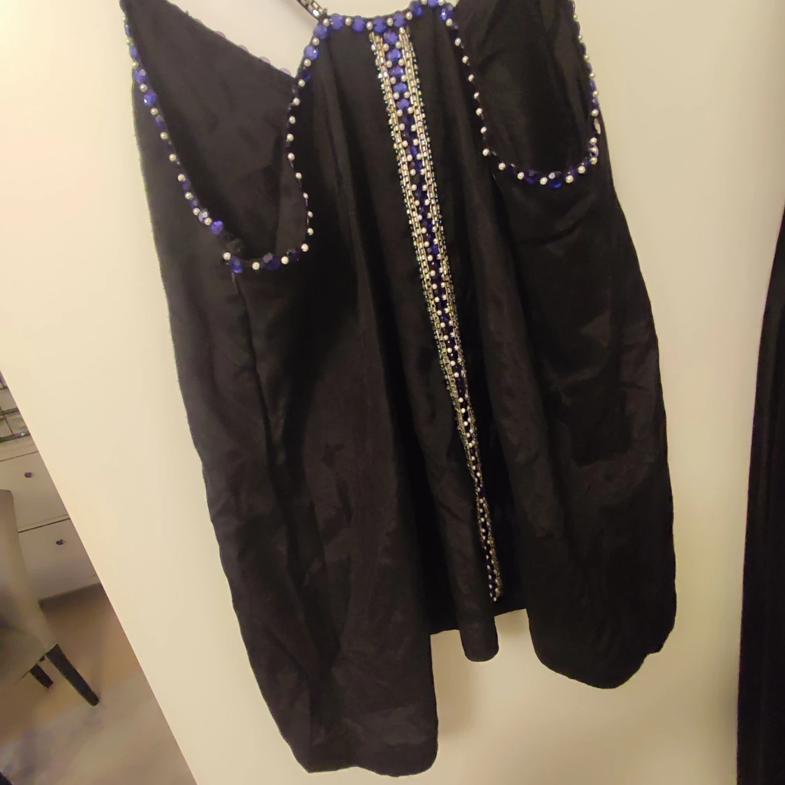 Snyggt linne med bling detaljer stl S  - 90