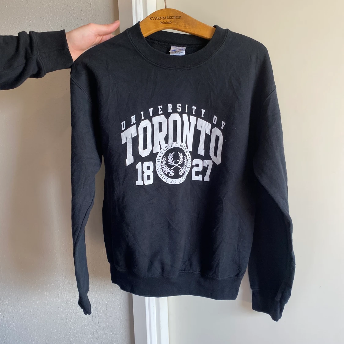 Svart sweatshirt 