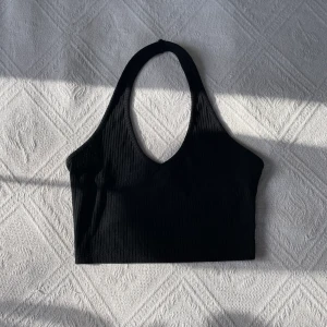 Topp - Säljer denna då den aldrig kommer till användning💗