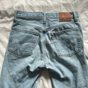 LEVI’S 501 jeans - Bra skick Levis’s jeans 501 Storlek W25 L30 
