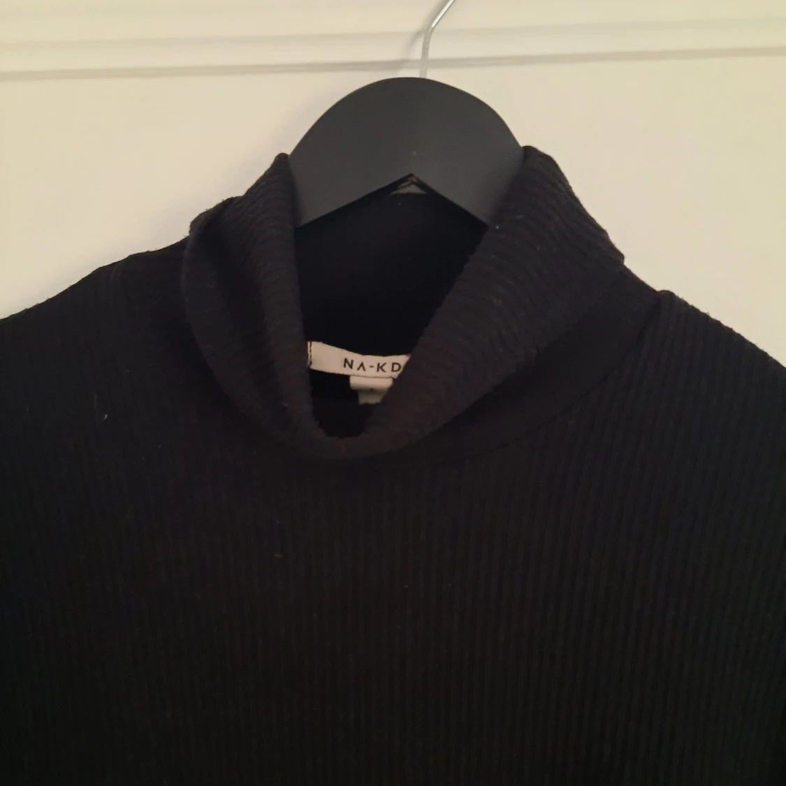 Oversize polotröja NA-KD - 90