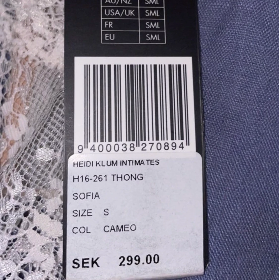 Heidi Klum intimates set - 90