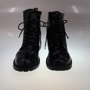 Boots - Ett par boots från hm i storlek 39.