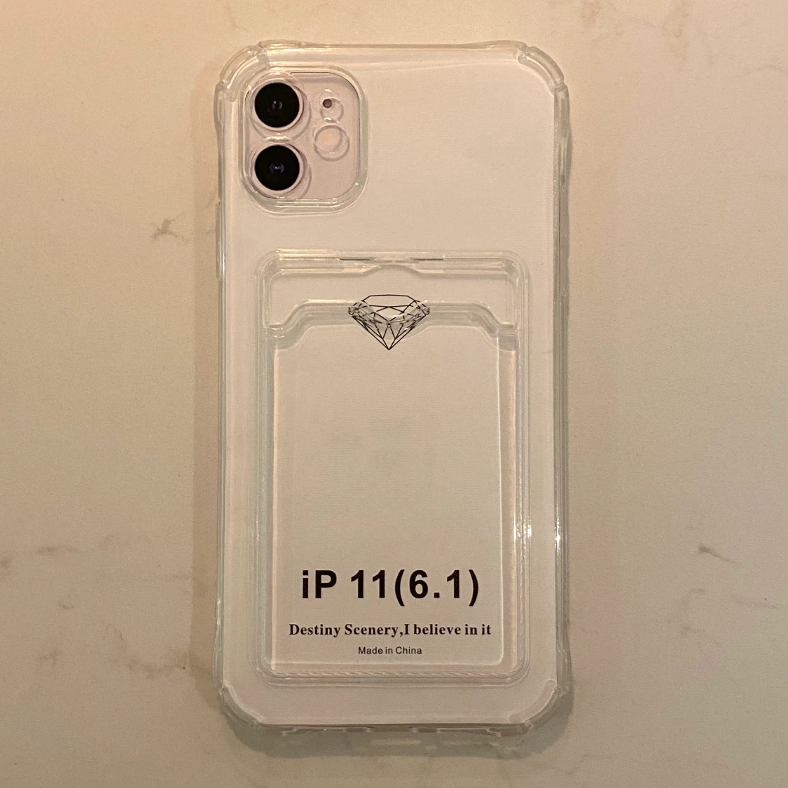 Genomskinligt skal med korthållare till iPhone 11 - 90