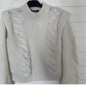Stickad tröja - Stickad tröja ifrån gina
