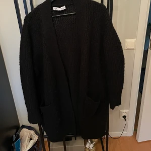 Stickad långkofta  - 💕