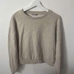 Skön beige tröja - Jättefin, bra skick