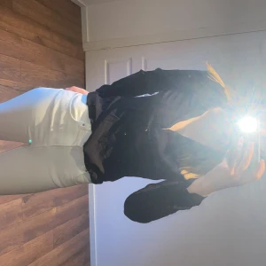 Zara - Svar blus från zara, storlek L.