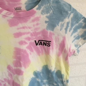 Tshirt - Hör av dig om du vill köpa och vill veta hur mycket frakten kostar💜