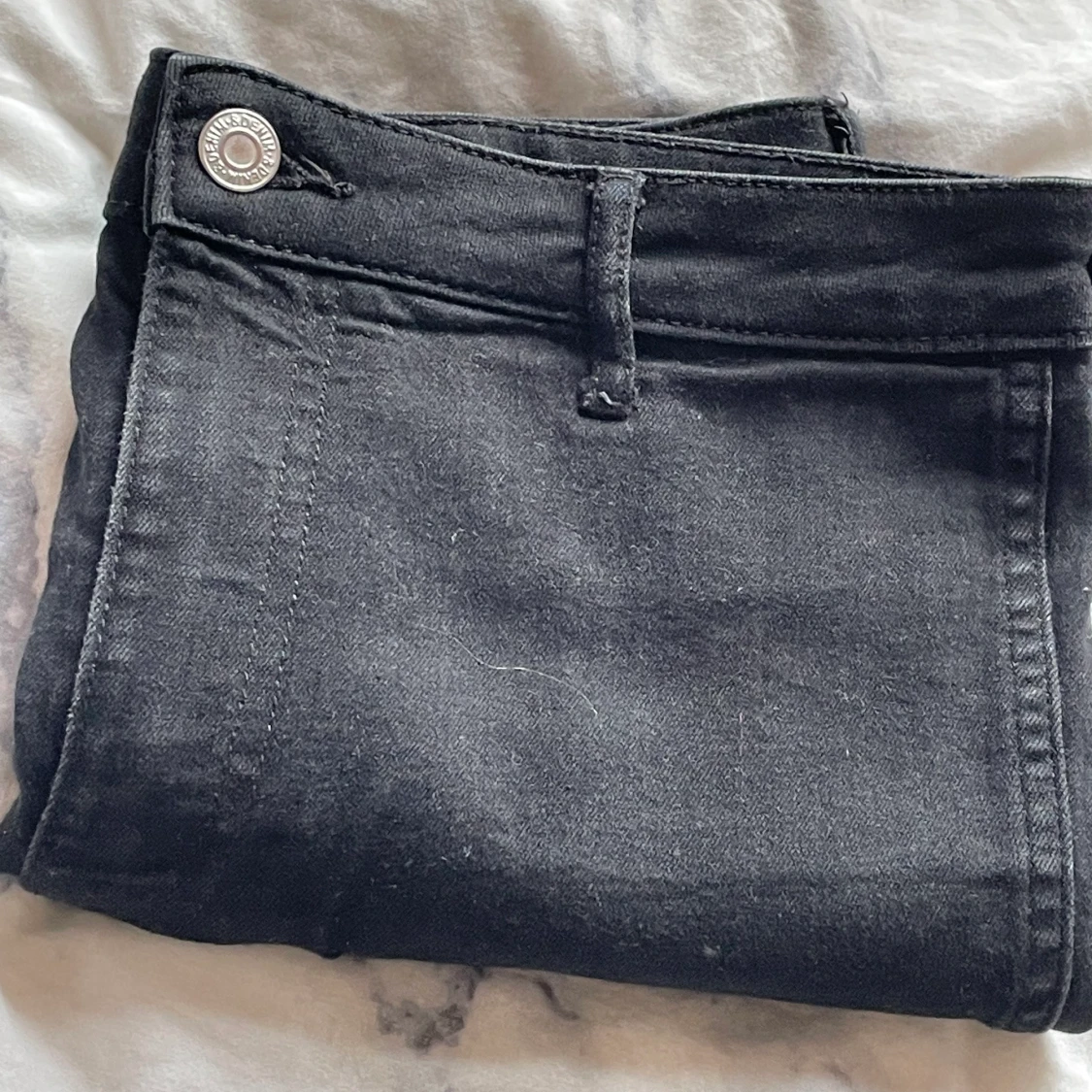 Svarta jeans