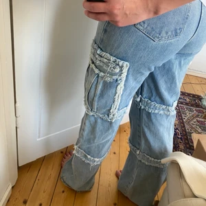 Jeans cargobyxor  - Cargo liknande jeans, köpta här på plick vet inte märke men ska vara storlek S ungefär 