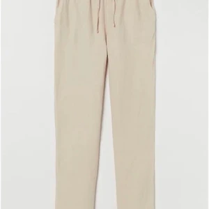 Linnebyxor hm - Säljer dessa linnebyxor från hm i storlek S eftersom de är lite för stora för mig ❤️ har använt ca 3 gånger!