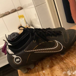 Fotbollsskor Nike mercurial - Säljer dessa Nike mercurial bästa material köpt från unisoort. Bra skick