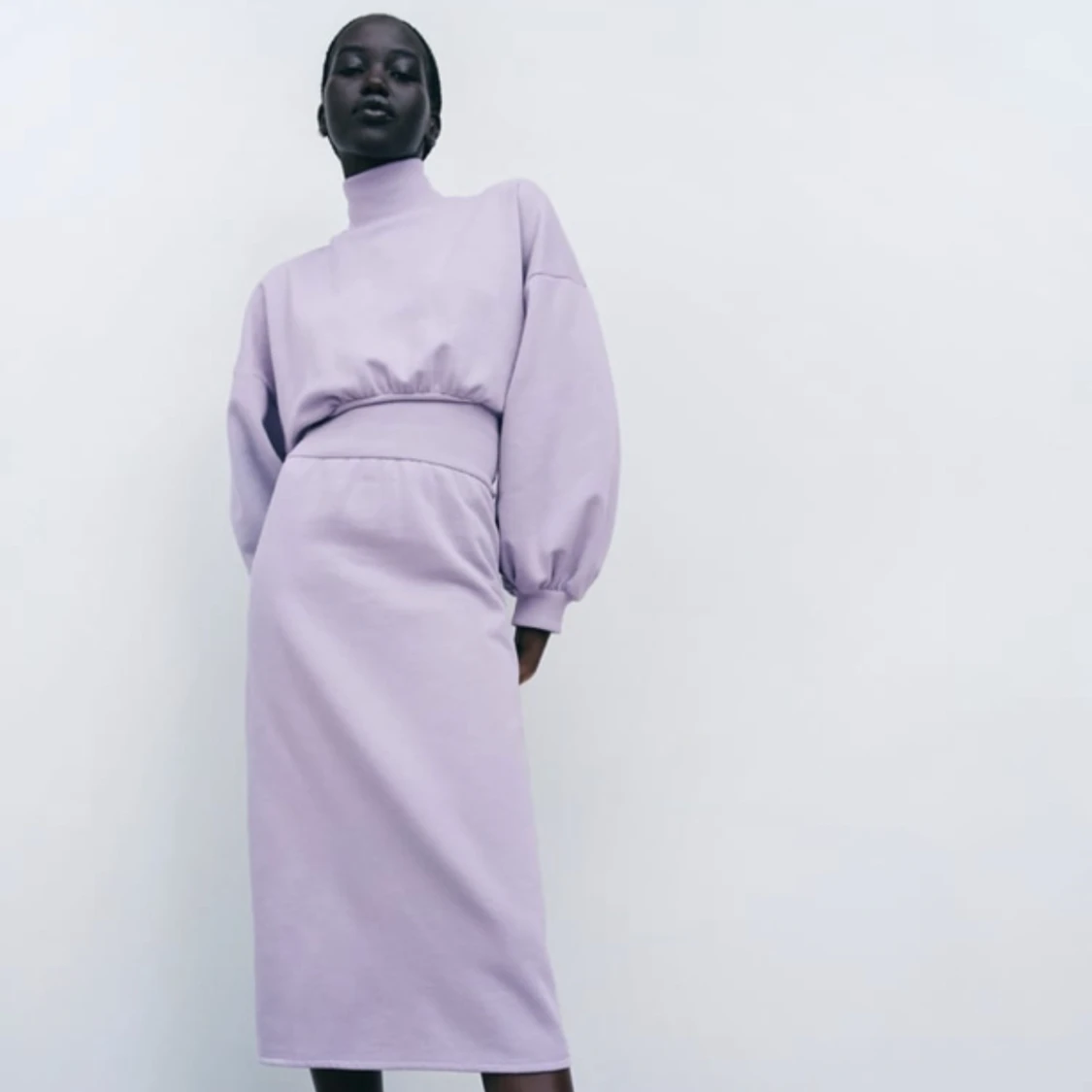 Medellång klänning i trikå 