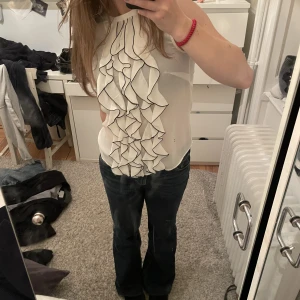 Topp - Så cool topp/linne med volanger från zara❤️‍🔥