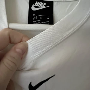 Nike t-shirt - Sparsamt använd. Lite skrynklig. Oversized. Unisex.