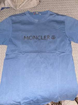Kopia t shirt moncler