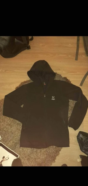 Haglöfs jacka - Ny skick. för liten för mig 
