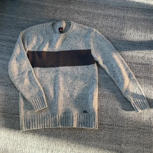 Quiksilver knitwear  - Snygg stickad tröja från quiksilver! Fint skick size M