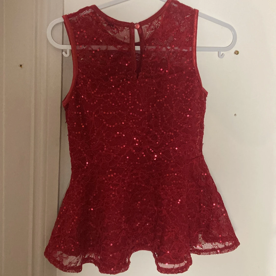 Röd glittrigt linne - 90