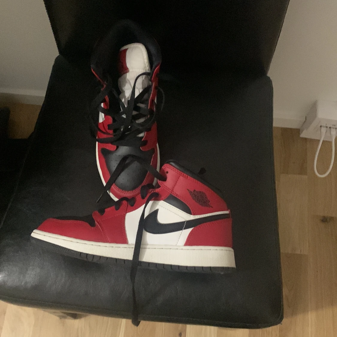 Nike Jordan  vita och röda skor - 91