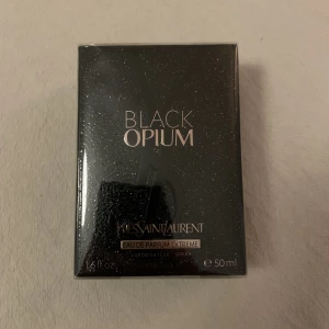 Helt ny YSL Black Opium Extreme 50 ml - Helt oöppnad parfym från YSL Black Opium Extreme 50 ml.   Nypris ca 1050:-
