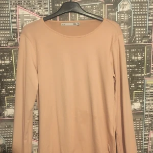 Tröja - Tun, använt 1 gång